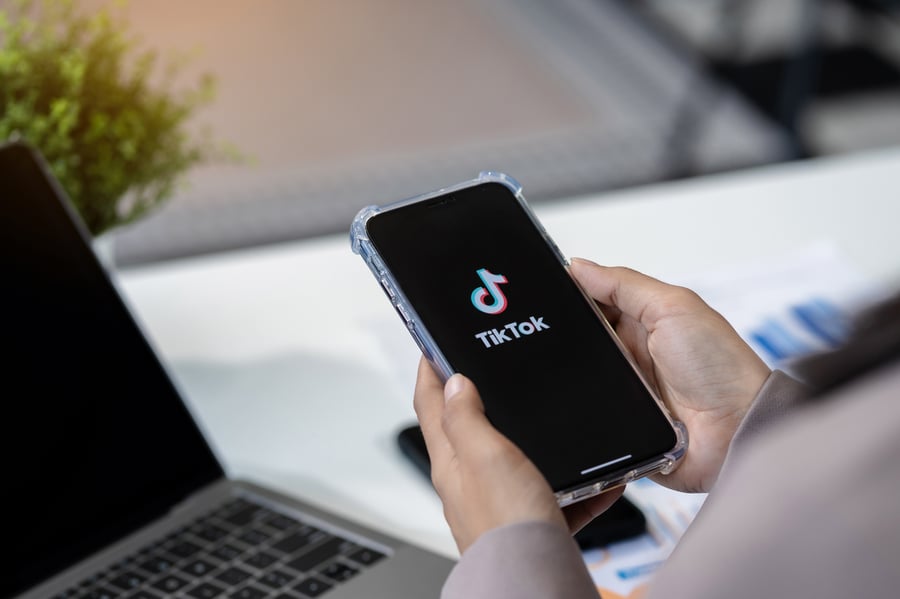 shutterstock_2471913057