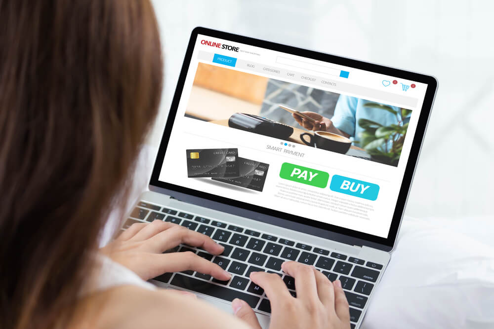 10 websites that will pay you. Лайк в инете ноутбук. Как продавать свои рисунки в интернете. АМОГУС перед ноутбуком интернет магазин.